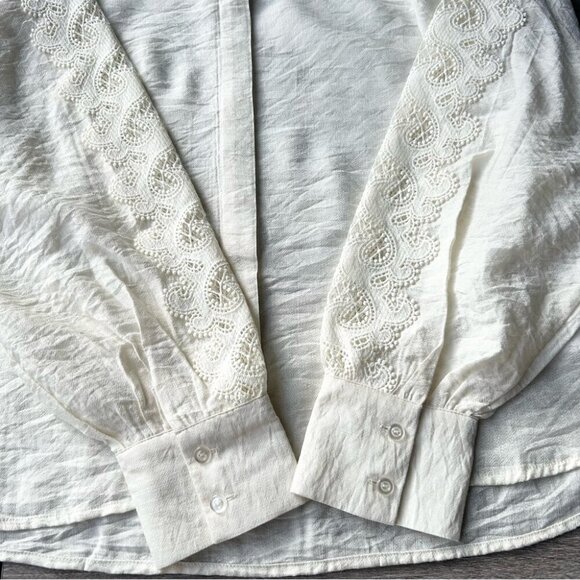 Fransa Blondie Embroidered Sleeve Blouse Arctic Wolf - Picture 9 of 16